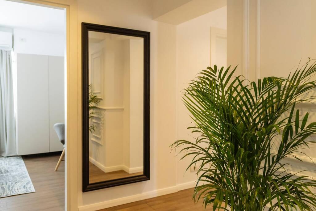 Panoramic Apartment - 4Br - Piata Unirii Bukarest Kültér fotó